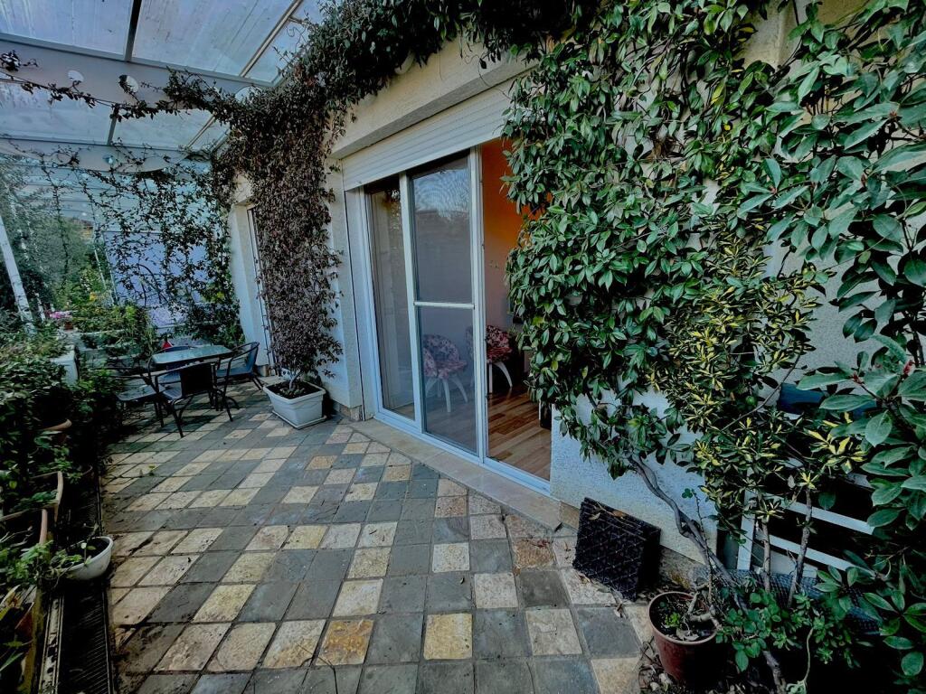 🔑 Shitet apartament 1+1 + verandë në përdorim 📍 Rezidenca Kodra e Diellit 2