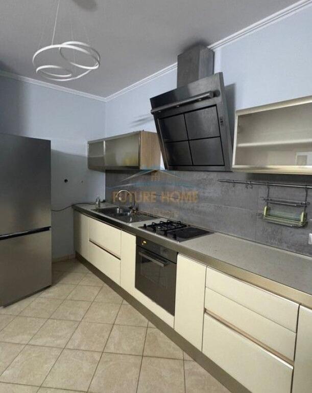 Affitto, Appartamento 2+1, Via Asim Vokshi, Tirana.