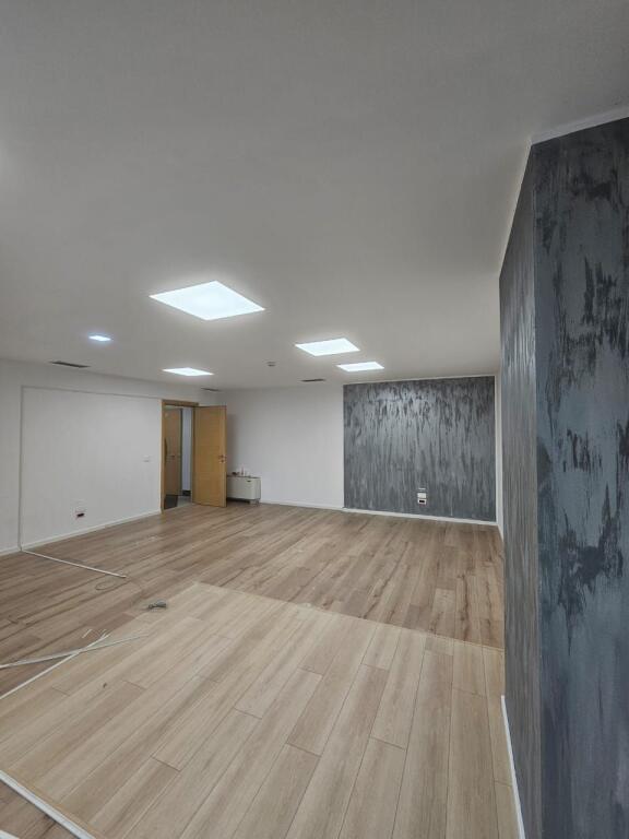 Jepet me qira - ambient zyrash