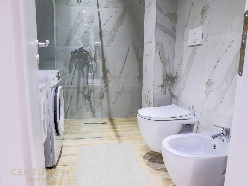 Apartament 2+1+Post Parkimi ne qender te Tiranes