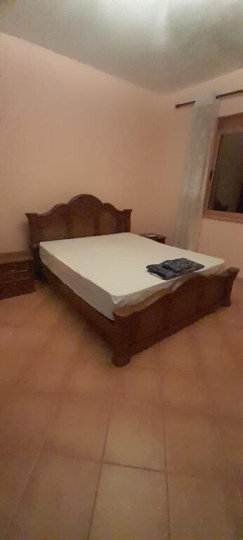 Shtepi 1+1 me qera prapa Asllan Rusi ,Zogu i zi 35,000 lekë