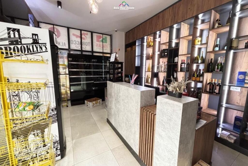 Dyqan Me Qera Fusha E Aviacionit (ID BD21789) Tirane