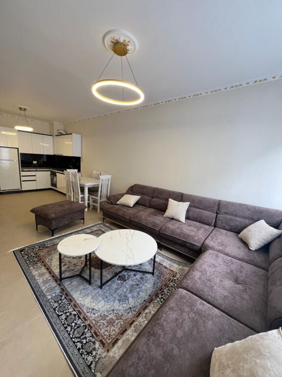 Apartament me qera 3+1+ballkon