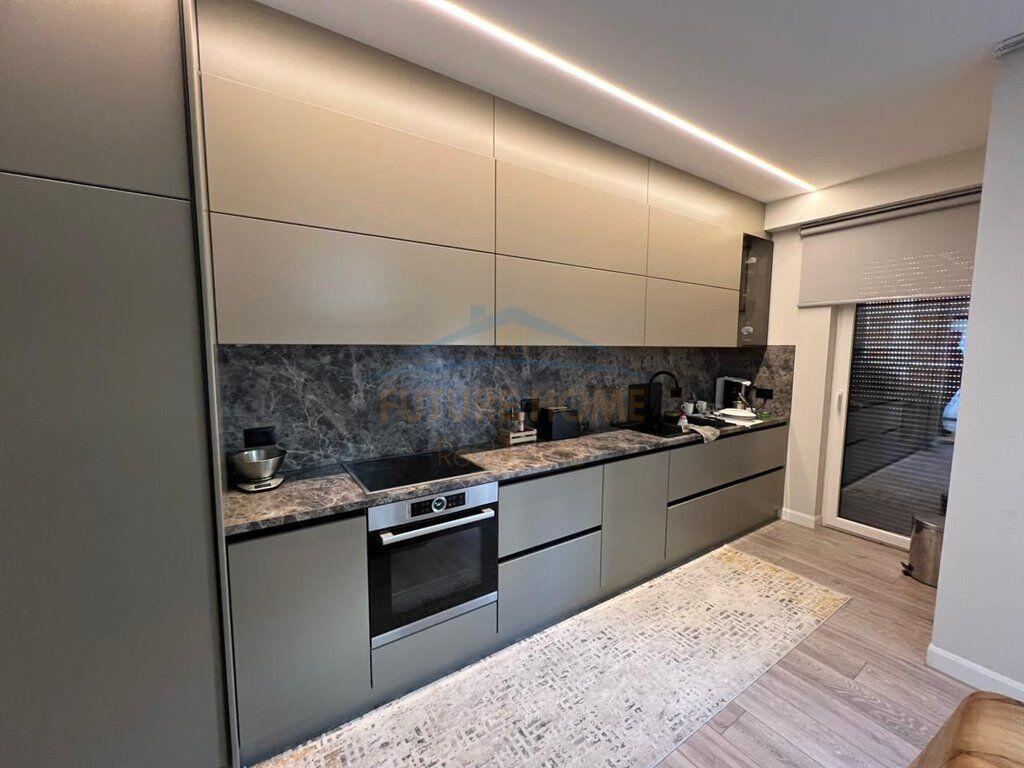 Shitet, Apartament 2+1+2 me Depo + Post Parkimi, Rruga Jordan Misja, Tirane.