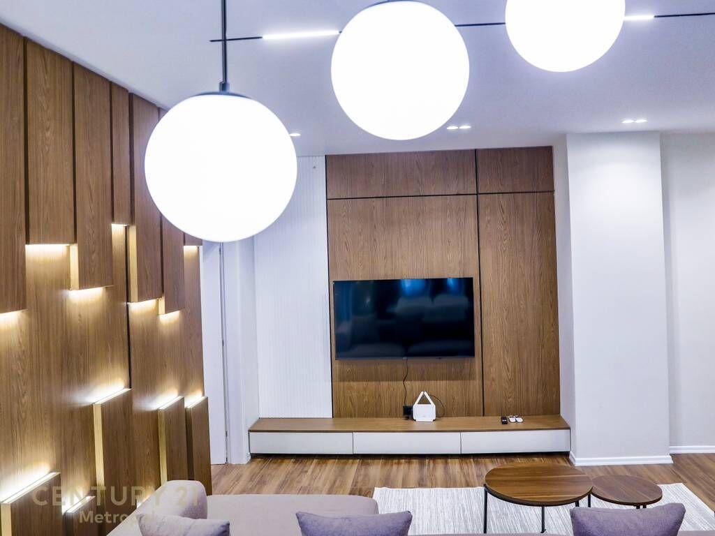 Apartament 2+1+Post Parkimi ne qender te Tiranes