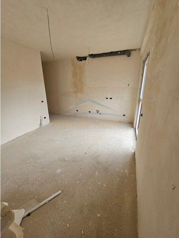 Shitet, Apartament 2+1, Green Field Residence ne Mullet,Tiranë.