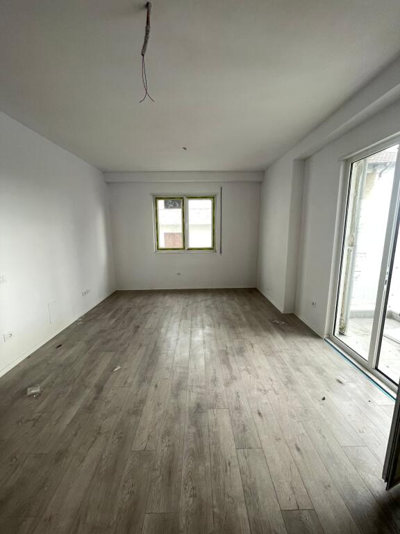 shitet 2+1 Kamëz gati per banim