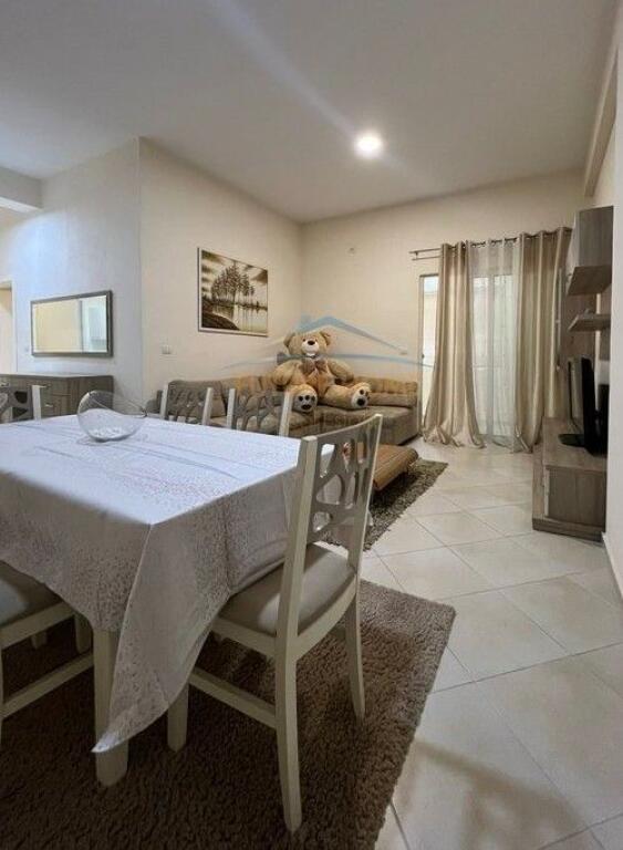 Qera , Apartament 1+1 , Fresk ,Tiranë!