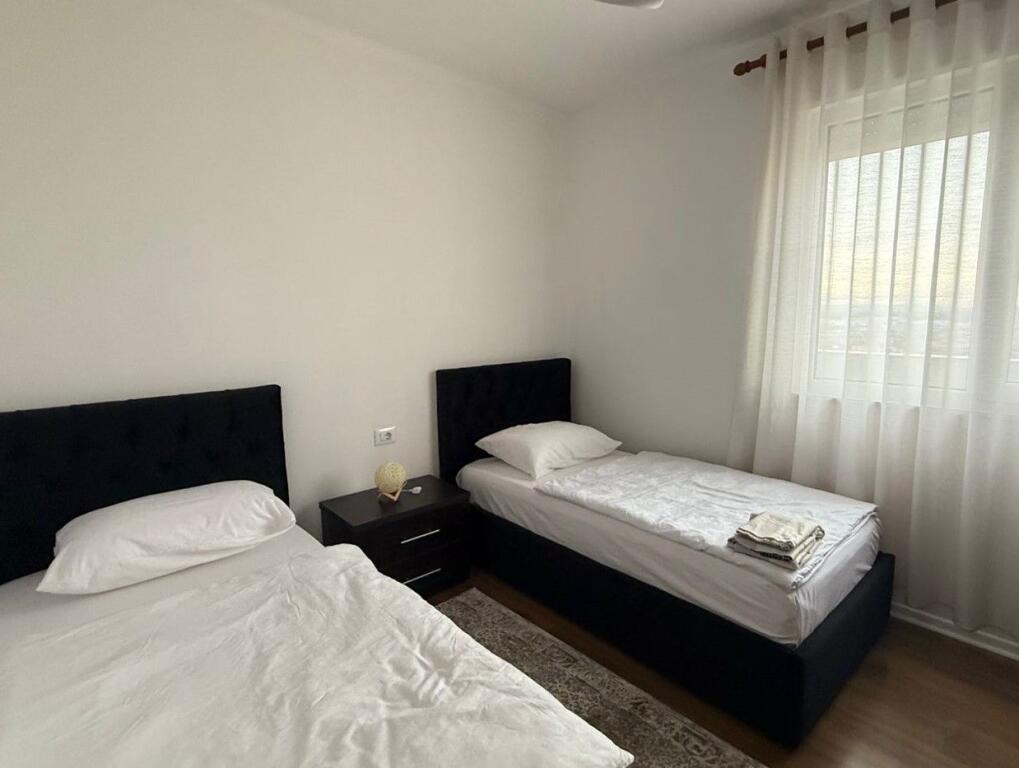 Affitto, Appartamento 2+1+2+Veranda, Via Dibra, Tirana