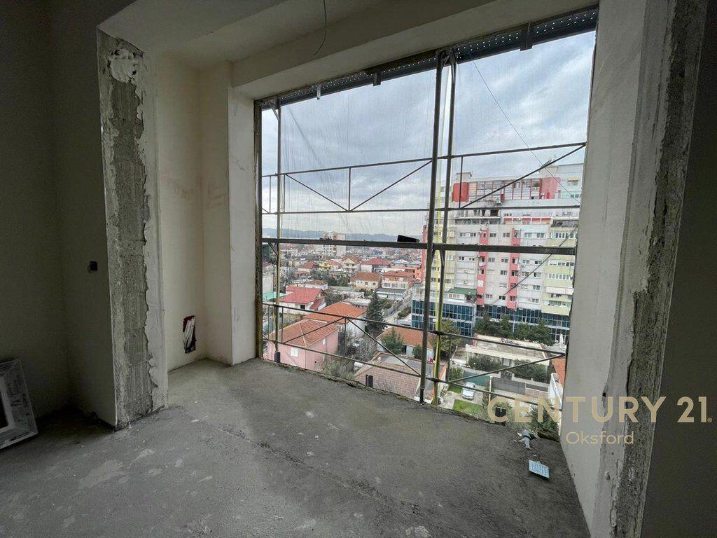 APARTAMENT 2+1+2+POST PARKIMI, TEK ISH FUSHA E AVIACIONIT PER SHITJE