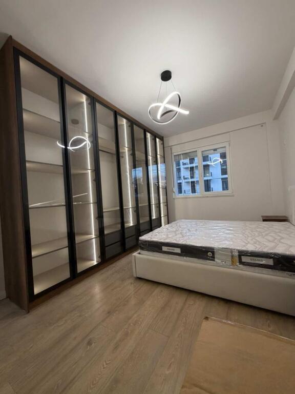 APARTAMENT 1+1 PER QERA TE KOMUNA E PARISIT