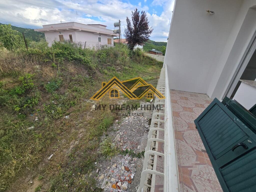 Shitet Vile Private Gjiri i Lalzit