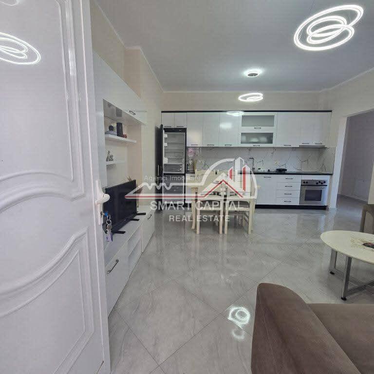 JEPET APARTAMENT ME QIRA TE BISHTI KALLDREMIT VLORE!
