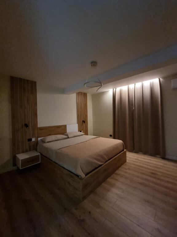 Apartament me qera - Pazari i Ri