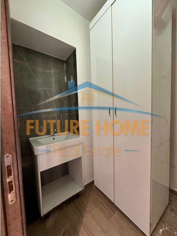 Shitet, Apartament,2+1 Petro Nini