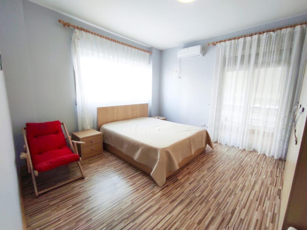 JEPET ME QERA APARTAMENT PLUS GARAZH PRANE MYSLYM SHYRIT !