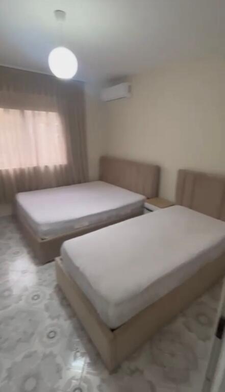 Apartament me qera 1+1 prane Uet