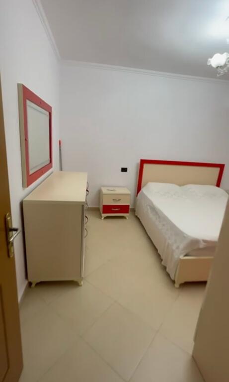 Jepet me qira 2+1+1 XHAMLLIKU 55.000 leke