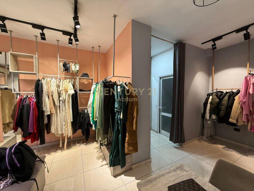 WE SELL A WOMEN'S CLOTHING BUSINESS!