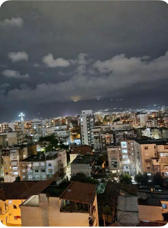 Apartament me qera - Pazari i Ri