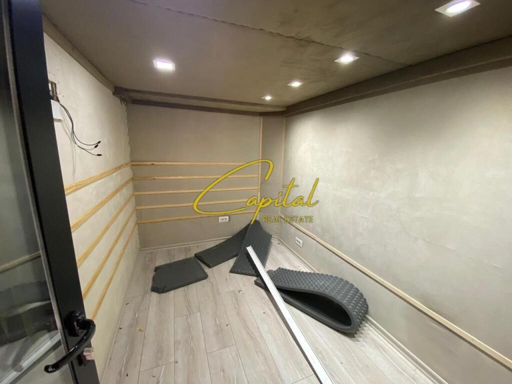 SHOP FOR RENT 30 M2 ASTIR 300 EURO