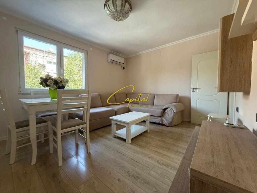 VENDESI APPARTAMENTO 2+1 XHAMLLIKU 156.000 EURO