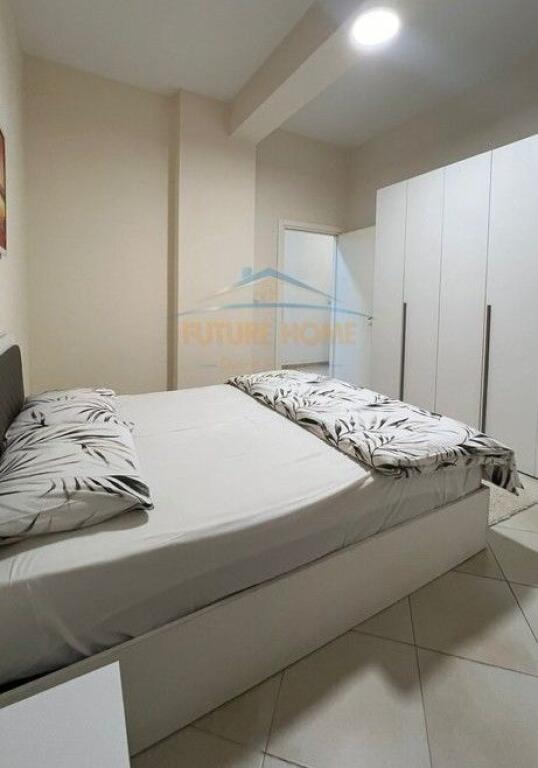 Qera , Apartament 1+1 , Fresk ,Tiranë!