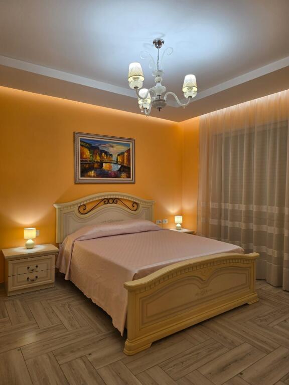 Ish- Restorant Durresi Rruga Ferit Xhajko Jepet Apartament 1+1 + Post ParkimiMe Qera