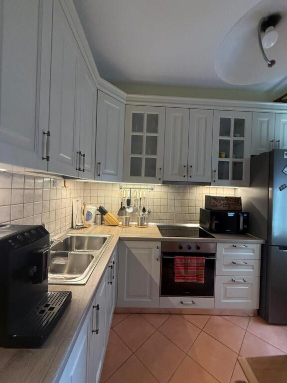 Jepet me qera apartament ne Qender te Tiranes