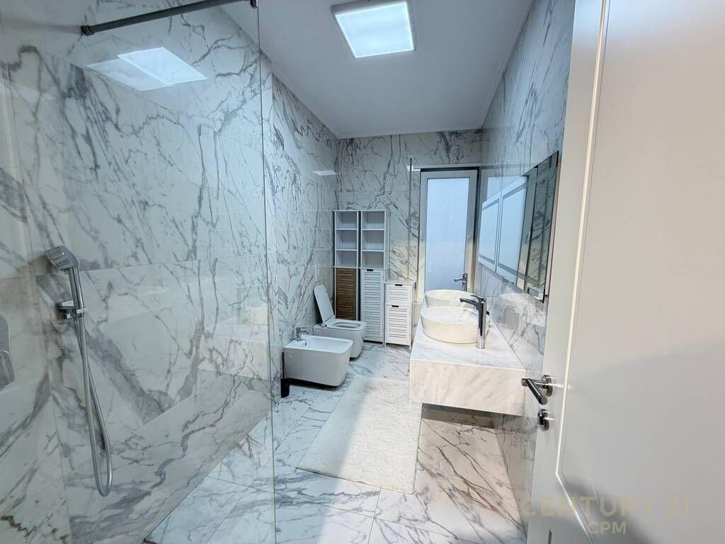 Vile per qira tek Liqeni i Farkes