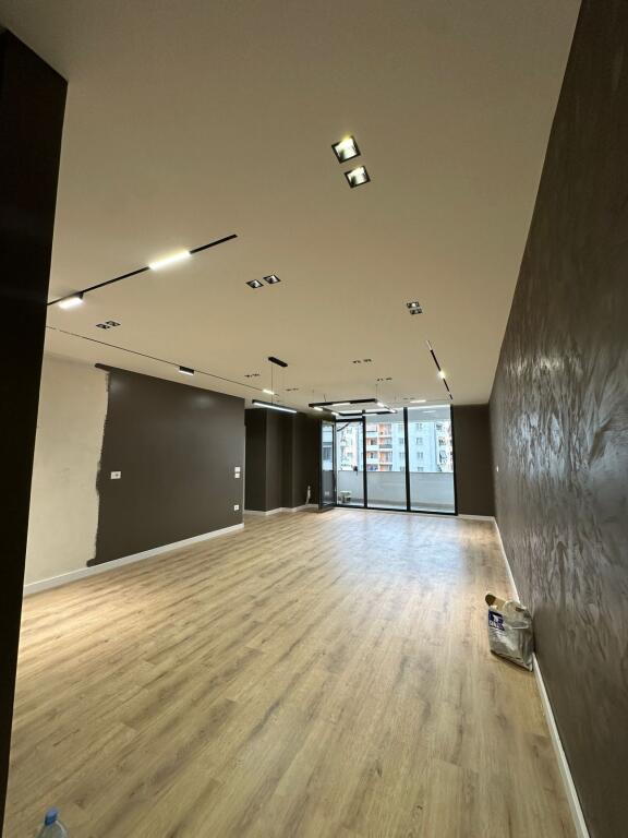 Shitet Apartament 3+1+2+Depo-Ish Alpha Bank, Astir