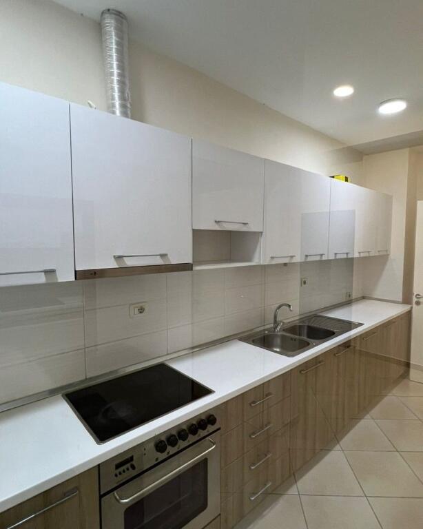 Apartament 1+1, Fresku