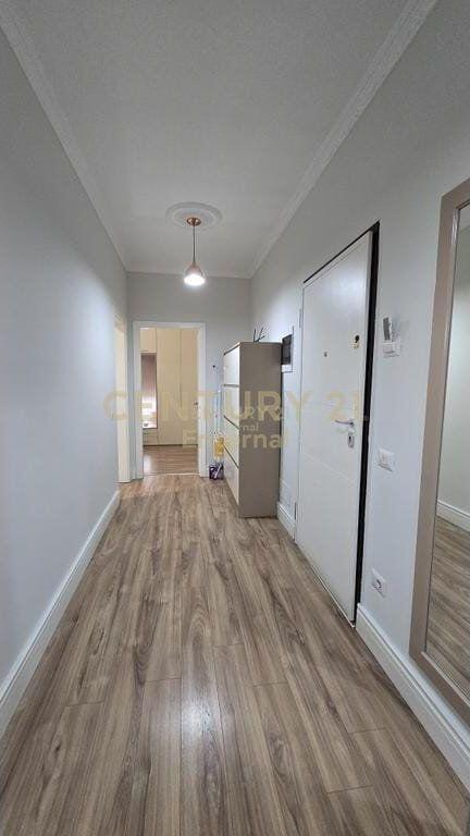Apartament 2+1+Post Parkimi me qira tek Kompleksi Dinamo