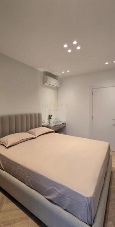 2+1+2 with Parking – Furnished Apartment for Rent in Tirana