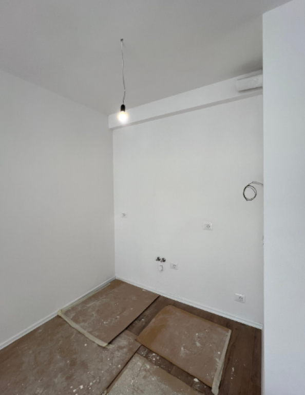 🏡 Shitet Apartament 1+1 – Univers City