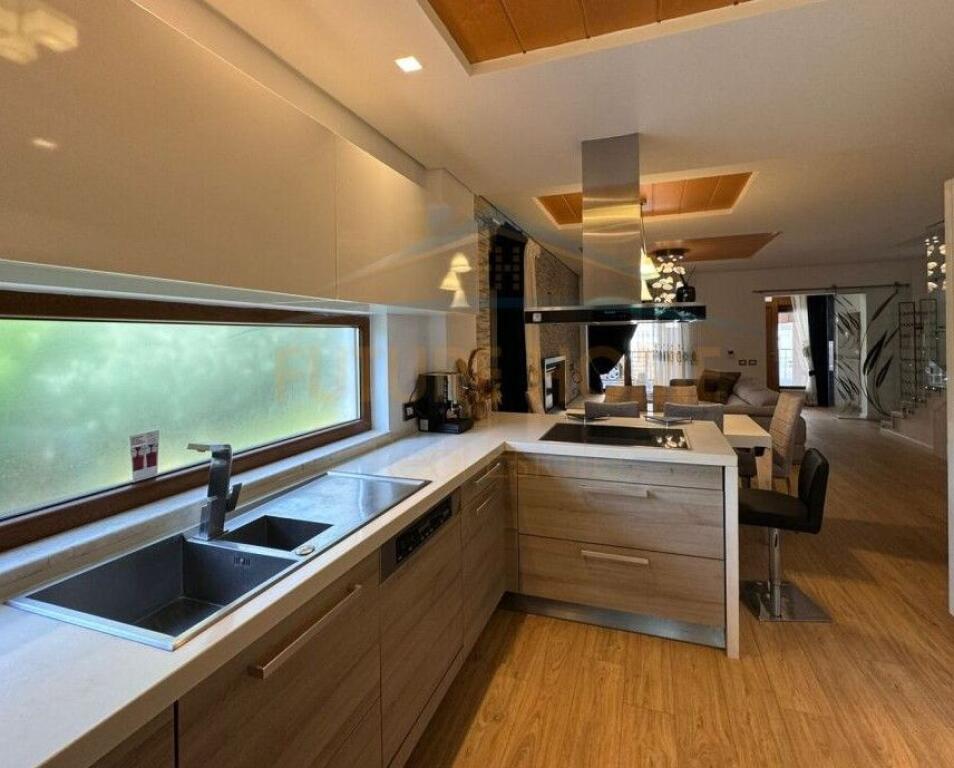 Qira, Vile 3 Katëshe, Teg, Tirane.