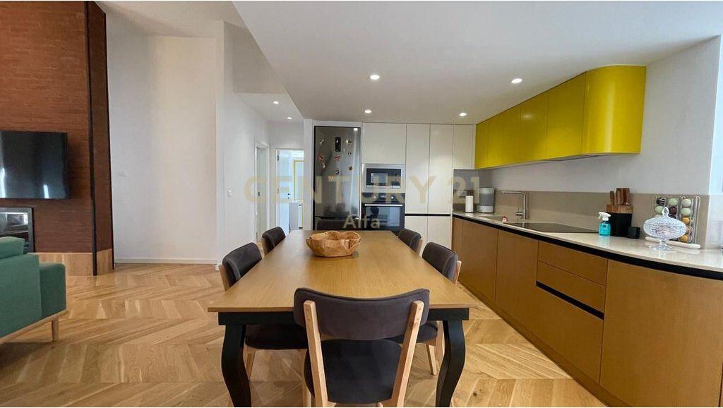 Apartament 3+1+Post Parkimi me qira tek Kopshti Botanik