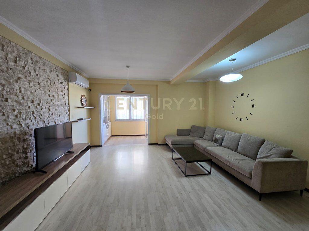 Apartament 2+1+2 per shitje tek Big Market( Kodra e Diellit)