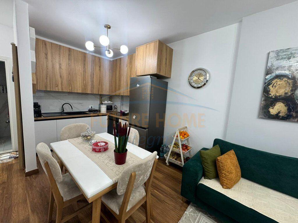 Shitet, Apartament 1+1+Verande, Rruga e Dibres, Tirane