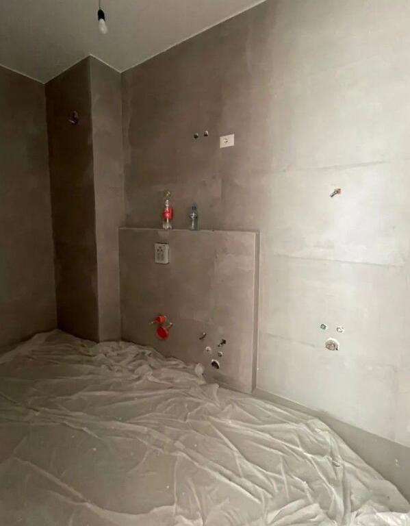 VENDESI APPARTAMENTO 3+1+2 – COMPLESSO DIELLON, PASKUQAN