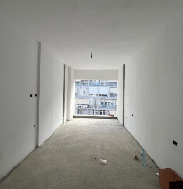 SHITET APARTAMENT 2+1+2 – KOMUNA E PARISIT | PRANË KIKA 2