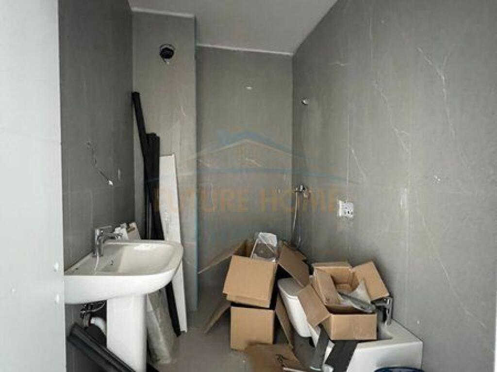 For sale, Apartment 1+1, Ndregjoni Complex, Tirana.