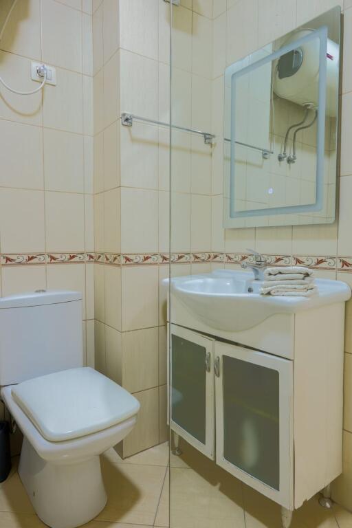 Jepet me qera apartament modern ne Qender te Tiranes