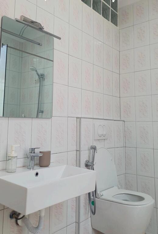 Jepet me qera vile private ne Qender ne zonen e Selvise