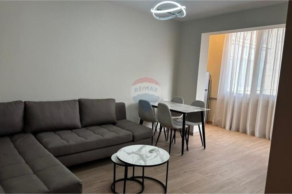 APARTAMENT  2+1 PER QIRA TEK RRUGA E ELBASANIT