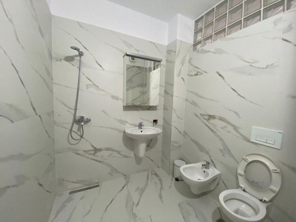 SHITET APARTAMENT 1+1 60 M2 NETO FLORIDA PLAZH DURRES​ 78000  EURO