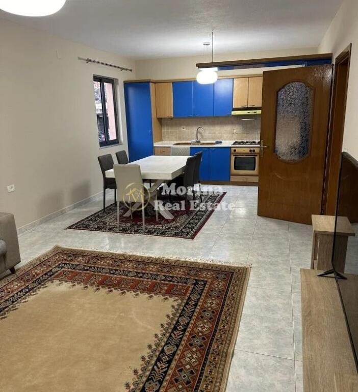 Qera | Vilë 2 + 1 + Parkim | Ali Dem | 400 €/muaj