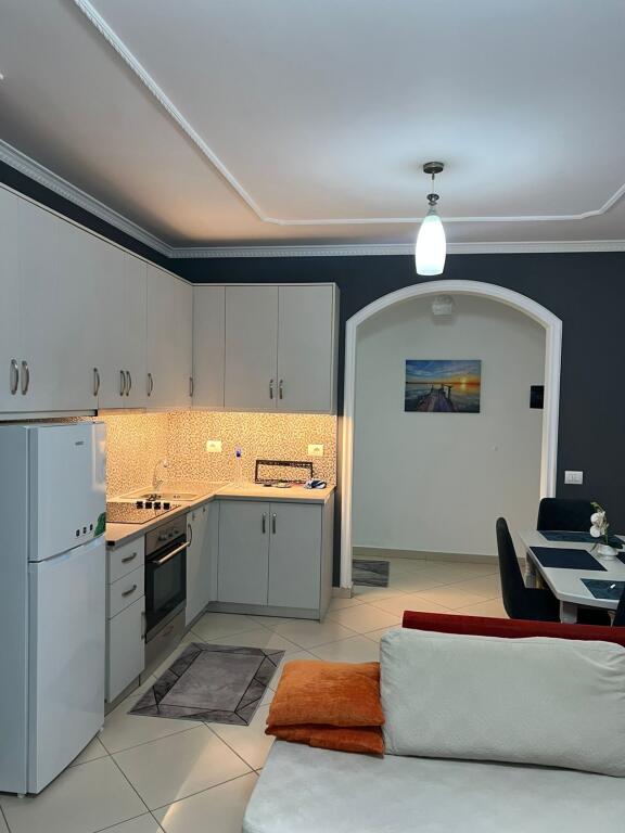 Appartamento 2+1+2 a Kodra e diellit in affitto 60.000 lekë