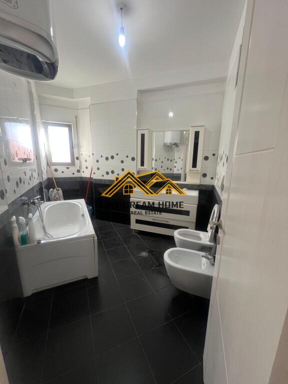 SHITET APARTAMENT 2+1+2TUALETE+2 BALLKONE PRANE PALLATIT SPORTIT!