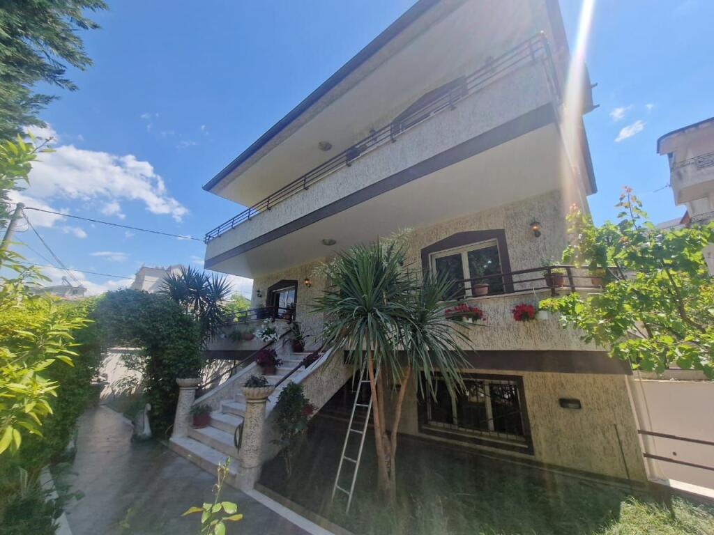 JEPET VILE ME QERA SELITE